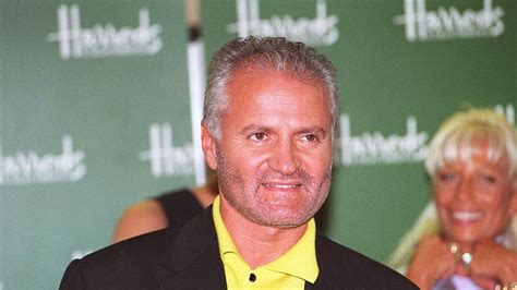 der mord an gianni versace|AM HELLICHTEN TAGE: Der mysteriöse Mord an Gianni .